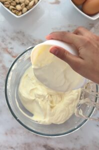 sour cream for cheesecake filling
